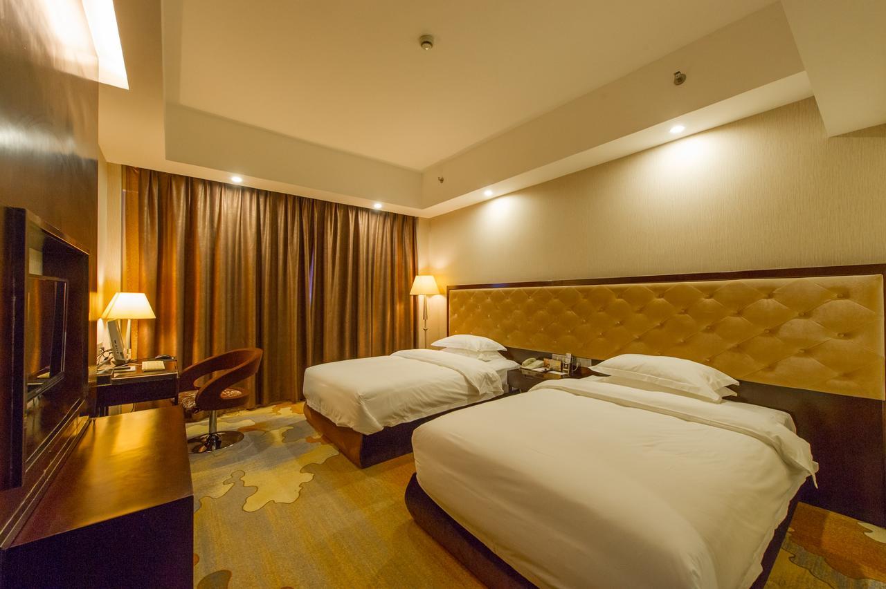 גווילין Mingfeng International Hotel מראה חיצוני תמונה