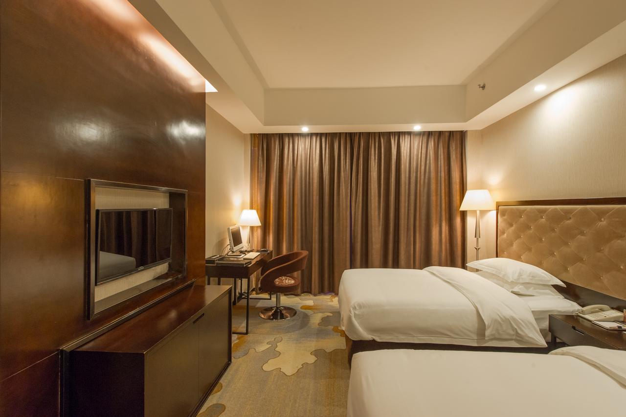 גווילין Mingfeng International Hotel מראה חיצוני תמונה