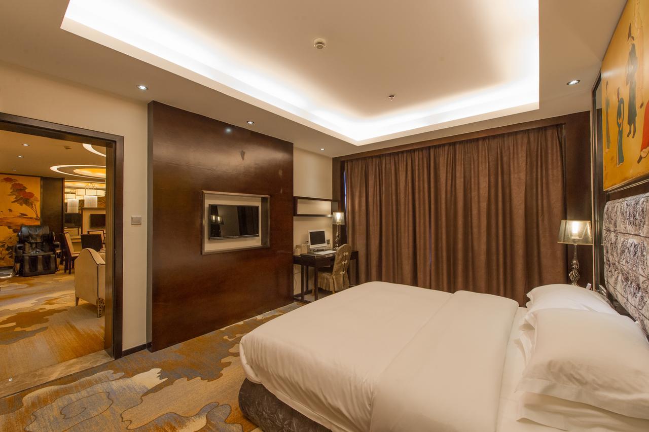 גווילין Mingfeng International Hotel מראה חיצוני תמונה