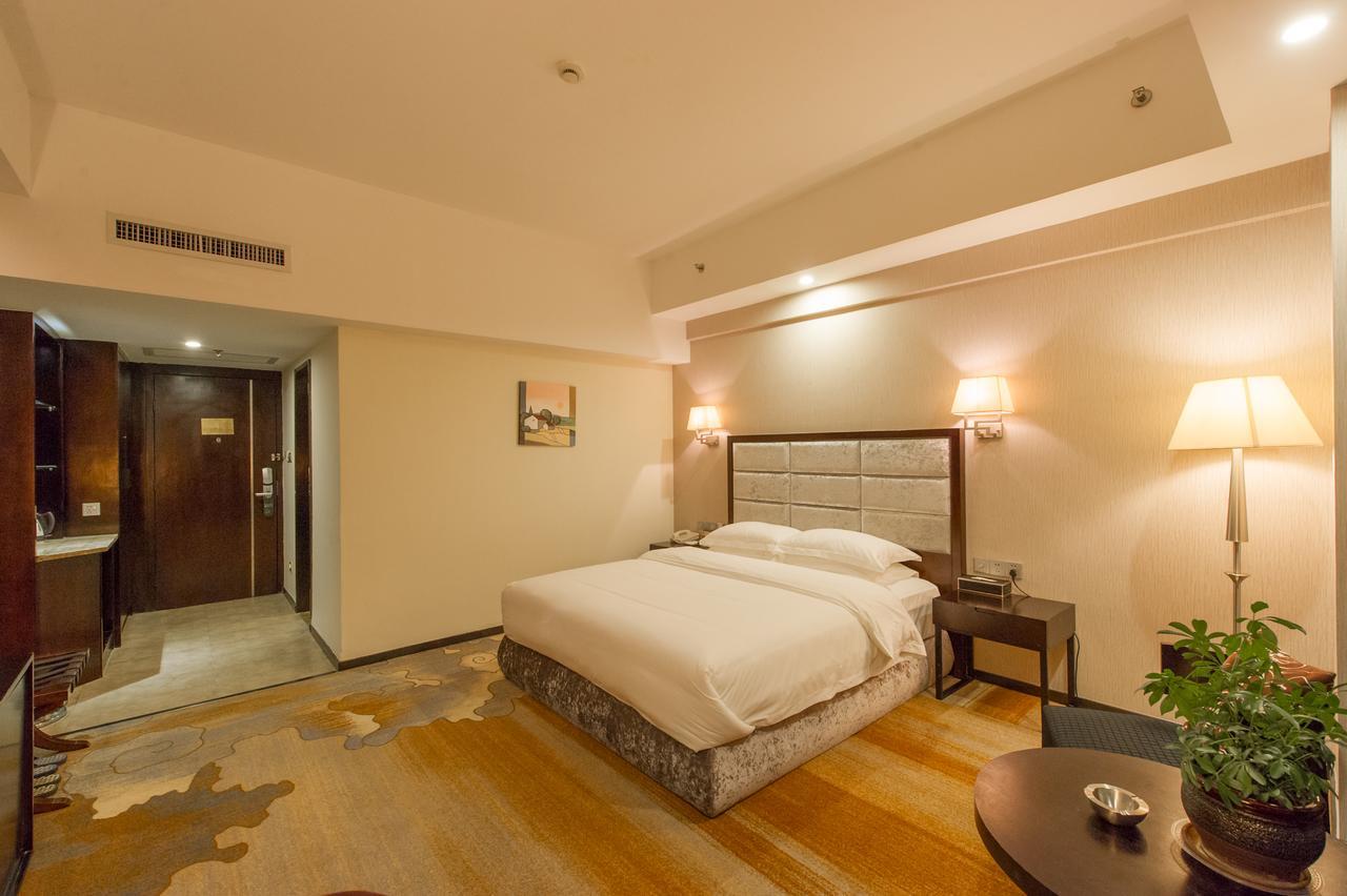 גווילין Mingfeng International Hotel מראה חיצוני תמונה