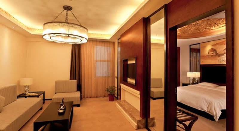 גווילין Mingfeng International Hotel מראה חיצוני תמונה